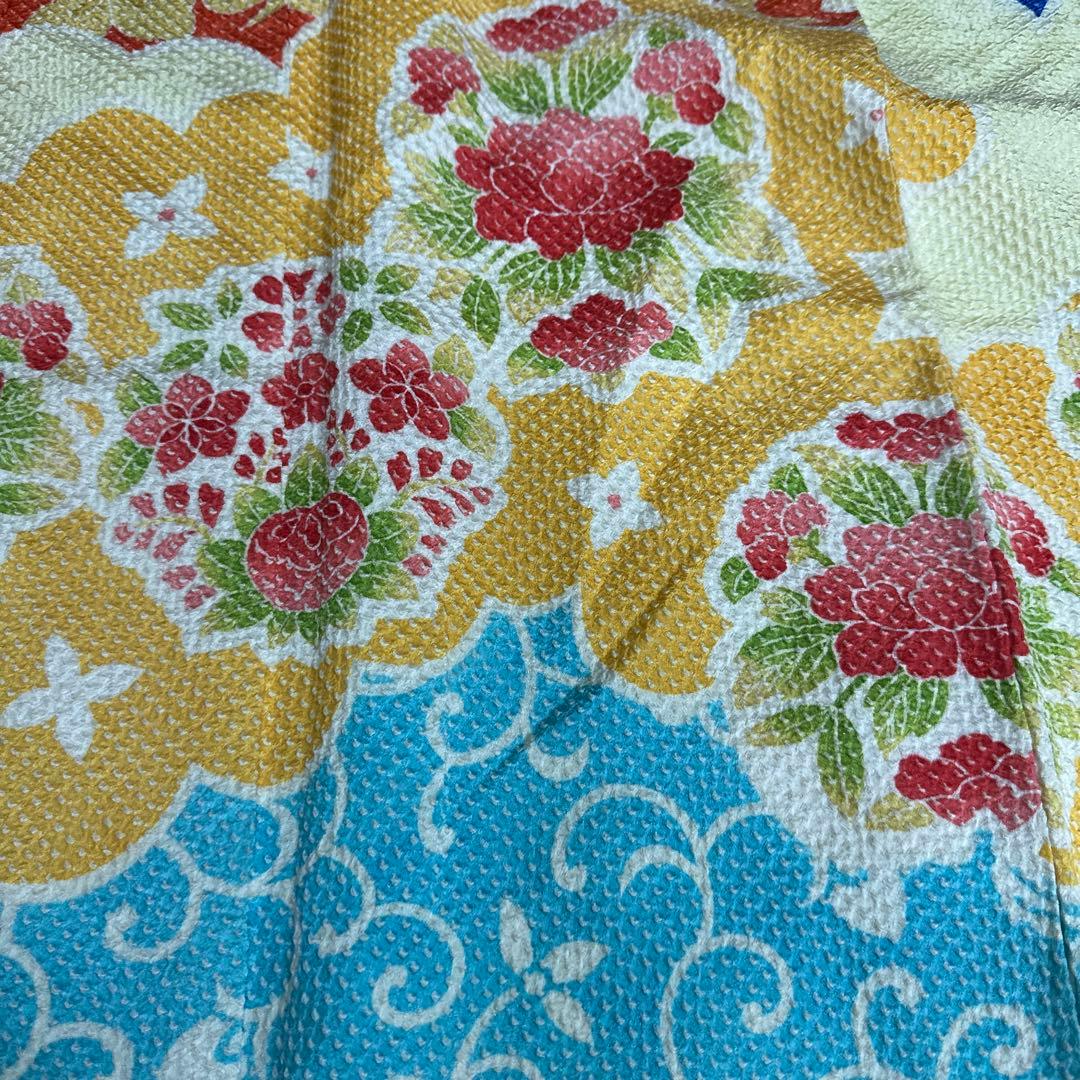 藤娘きぬたや 青地雲取り 総絞り 振袖　花唐草