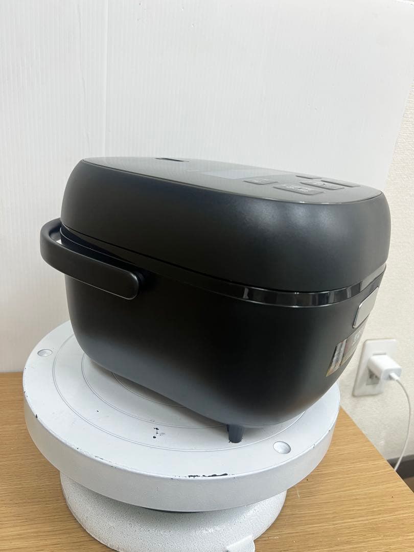 タイガー マイコン炊飯器 JBS-B055 メタルブラック3合2024年製