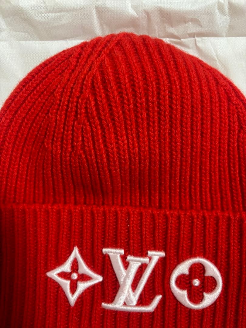 Louis Vuitton 赤 ニット帽　ユニセックス