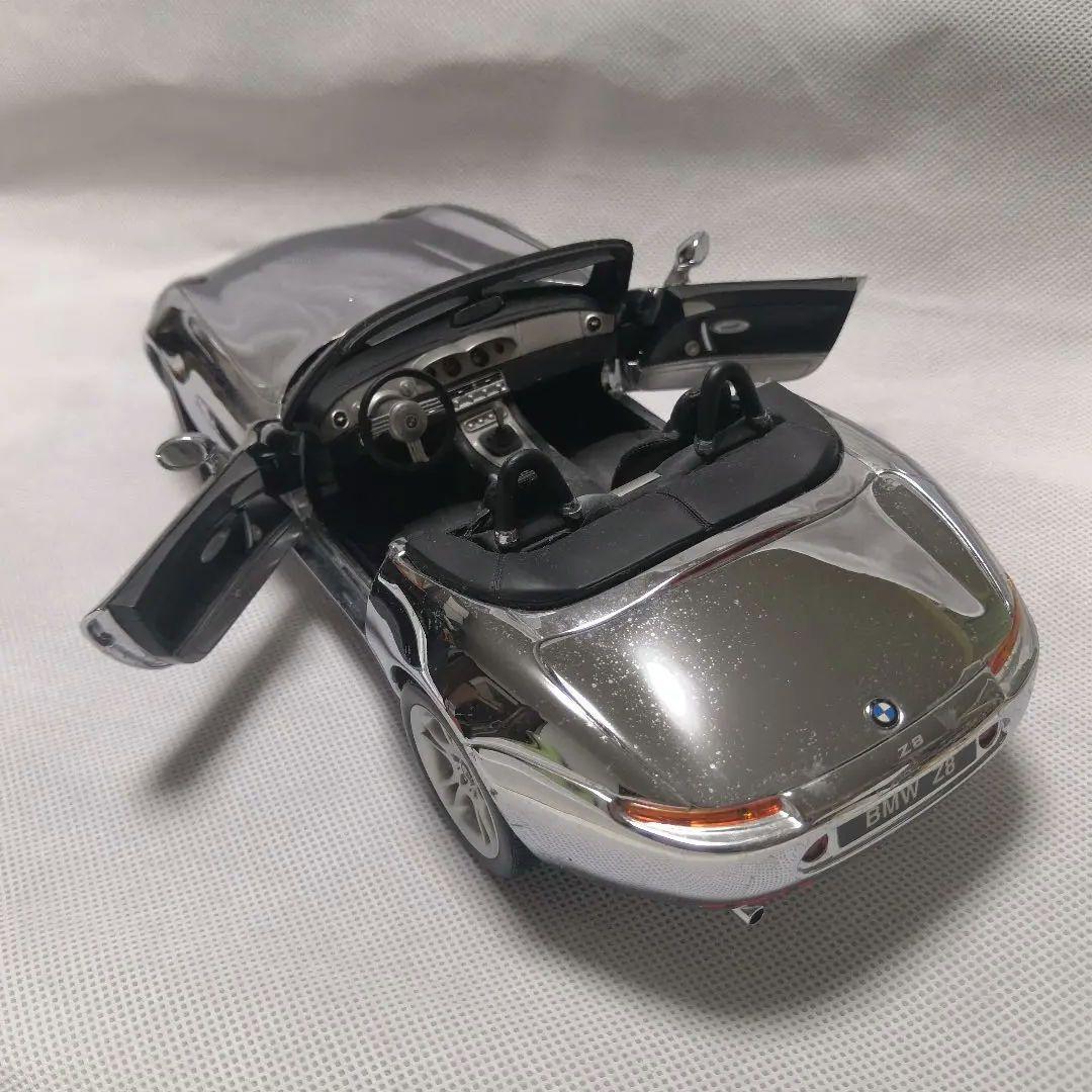 KYOSHO BMW Z8  1/18サイズ　ダイキャスト　鏡面ボディ