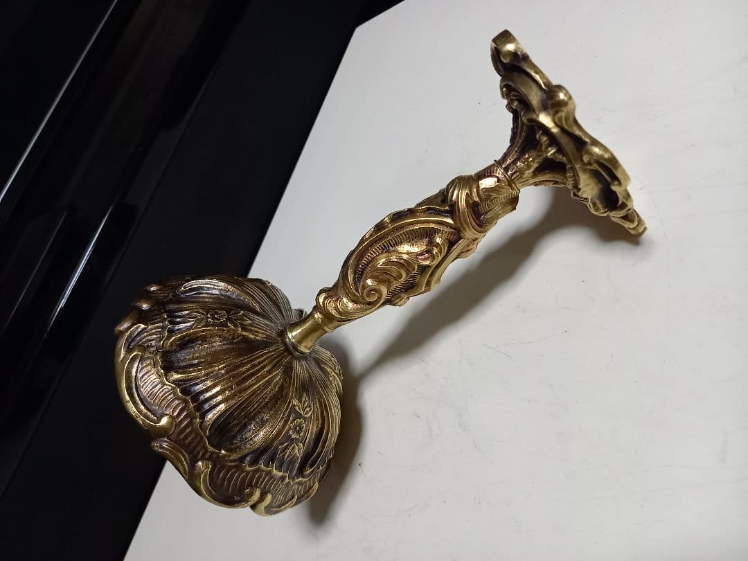 イタリア製　アンティーク　バロック　テーブル　トレー　重厚　無垢　真鍮製