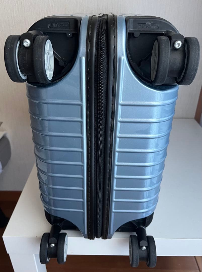 極美品　リモワ スーツケース　サルサエアー 33L TSAロック アイスブルー