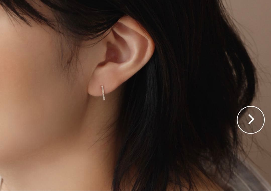 Lilas リラ ダイヤ10mmバーピアス K10