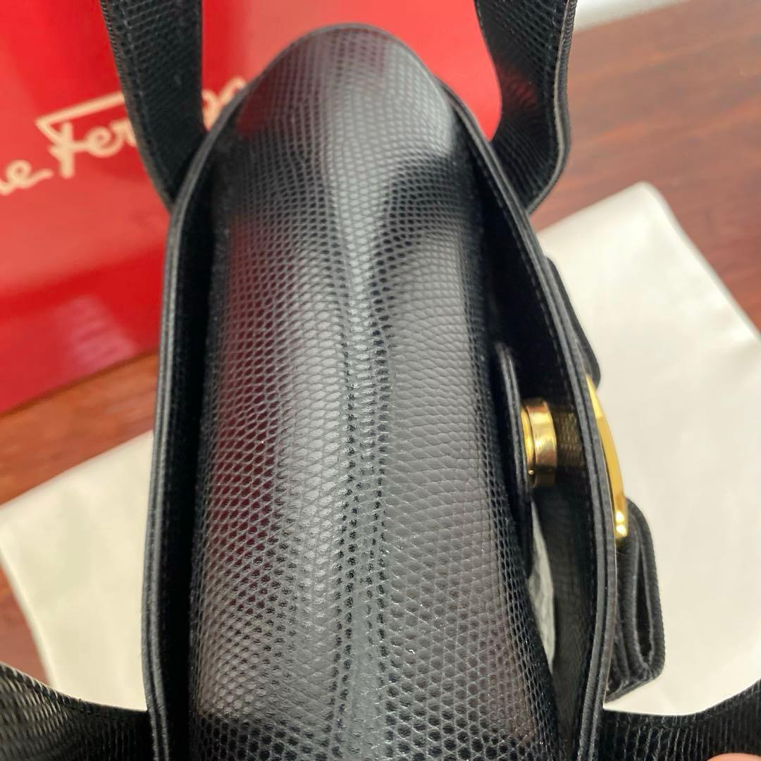 Salvatore Ferragamoハンドバッグ ヴァラリボン バケツバケット