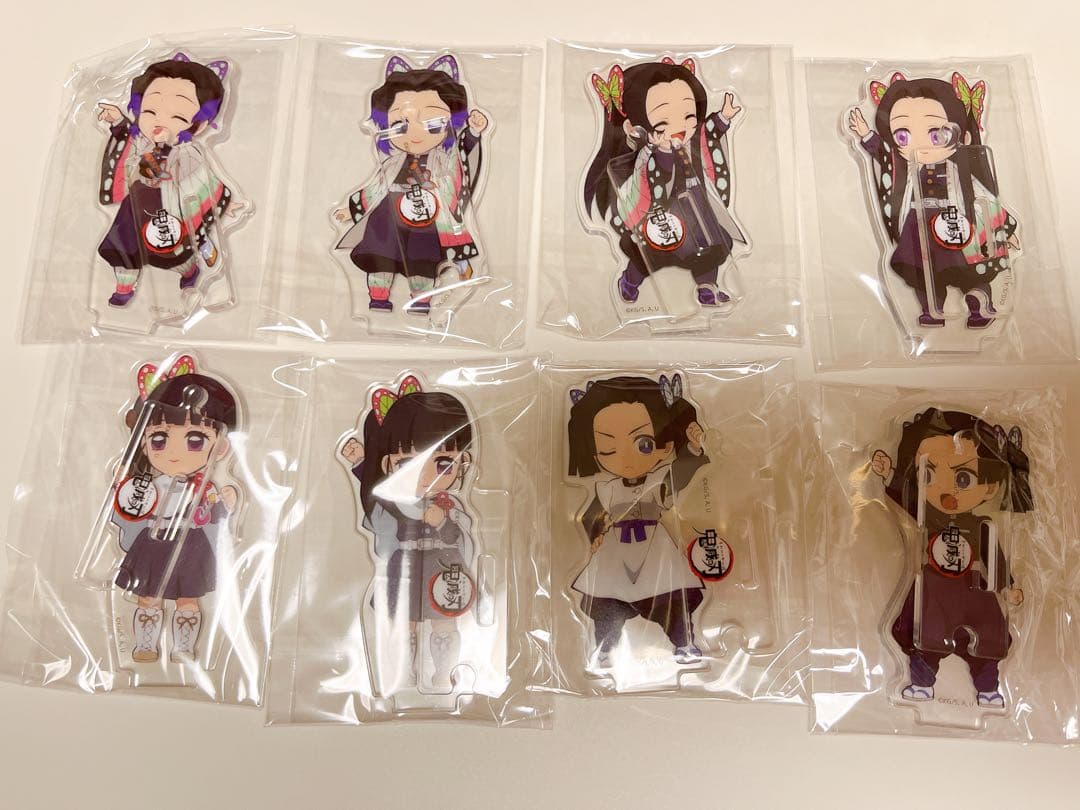 鬼滅の刃 繋がるアクリルスタンド 胡蝶しのぶ 栗花落カナヲ 胡蝶カナエ アオイ