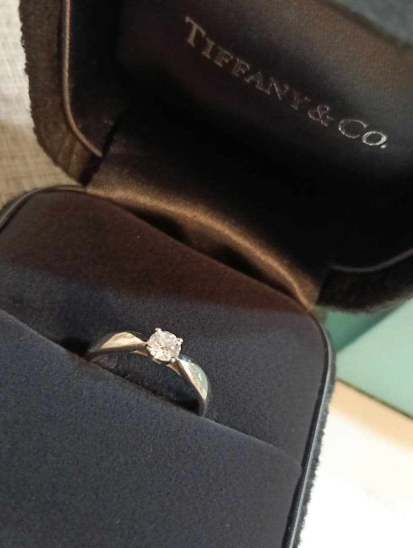【9号】Tiffany & Co. プラチナ ソリティアリング 0.24カラット