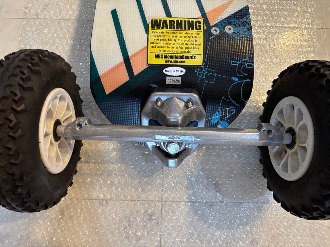 マウンテンボード MBS CORE95（タイヤ１つジャンク）