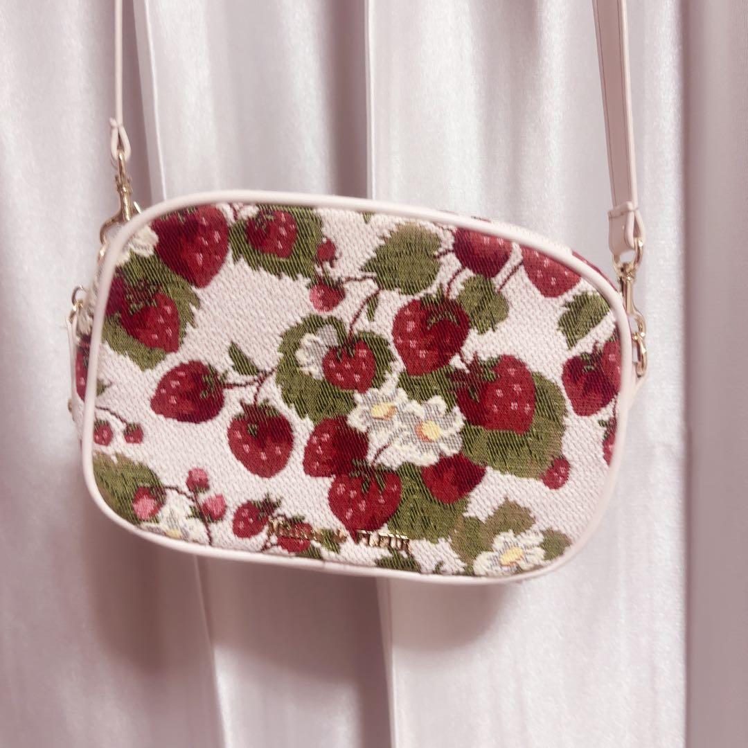 に*ち様 Maison de FLEUR いちごゴブランショルダーバッグ