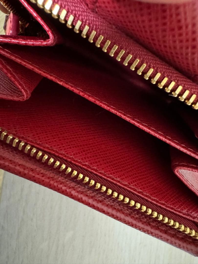 PRADA 二つ折り 財布
