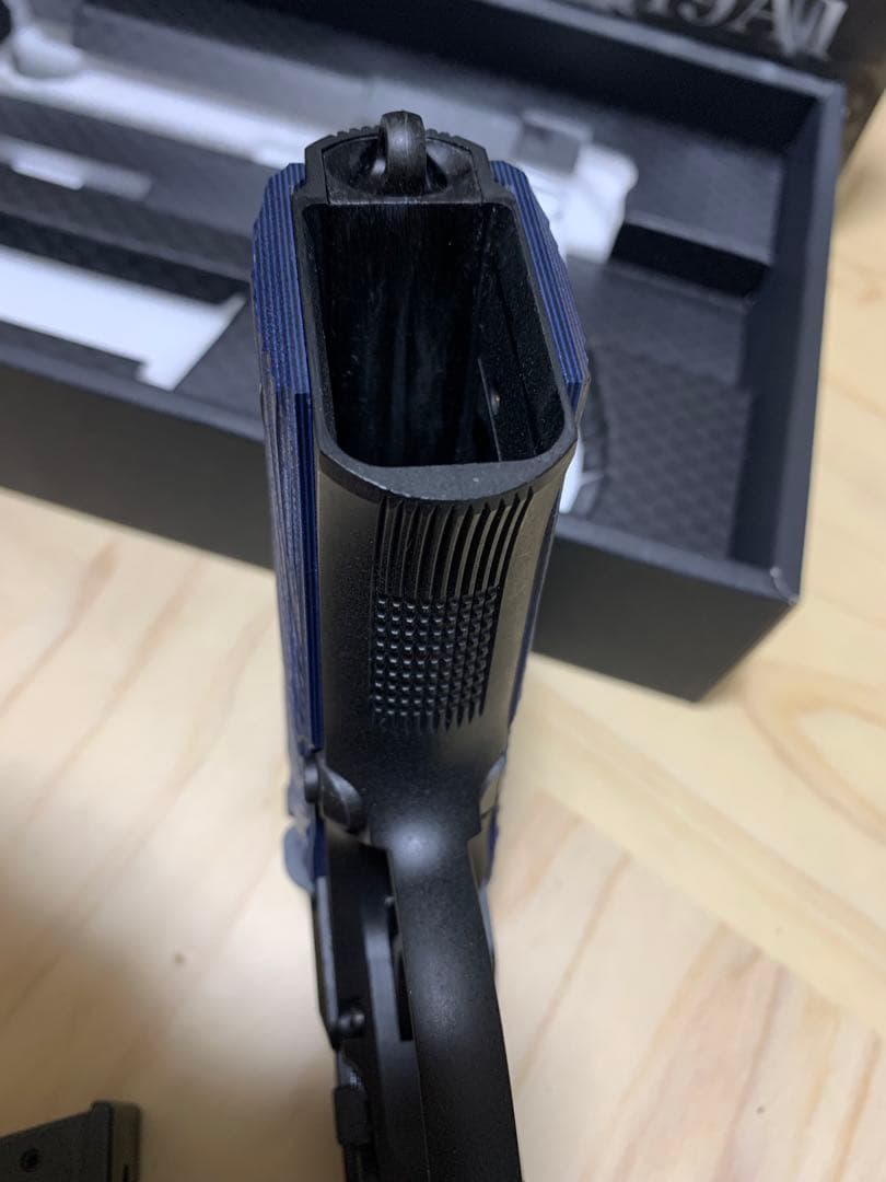 概ね美品　東京マルイM9A1ベレッタ ガスブローバック　可変ポップ　カスタム品