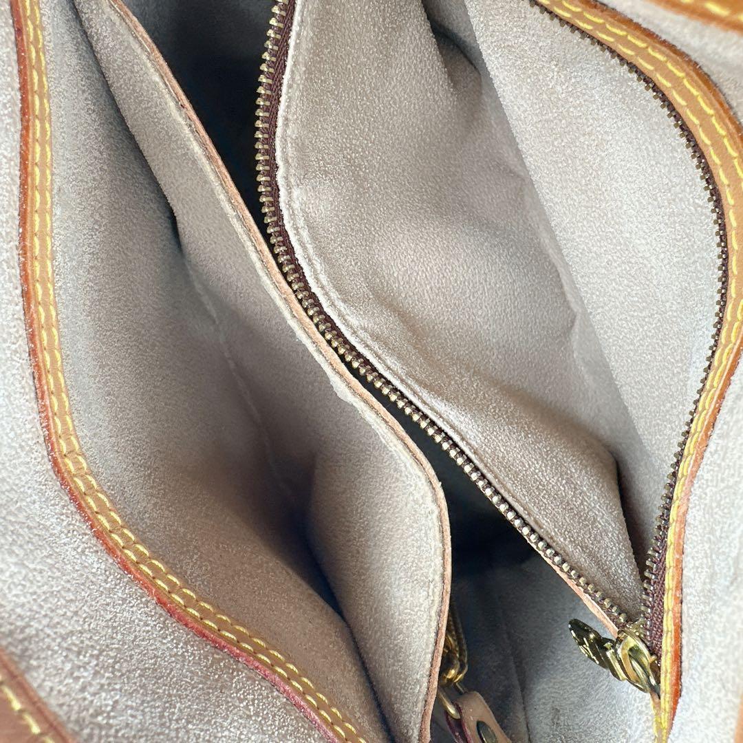 ルイヴィトン　バケツ　バッグ　モノグラム