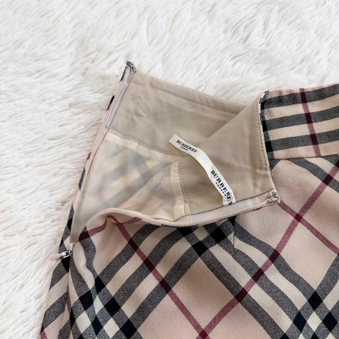 バーバリー 大きいサイズ ノバチェック タック フレアスカート ベージュ 15号