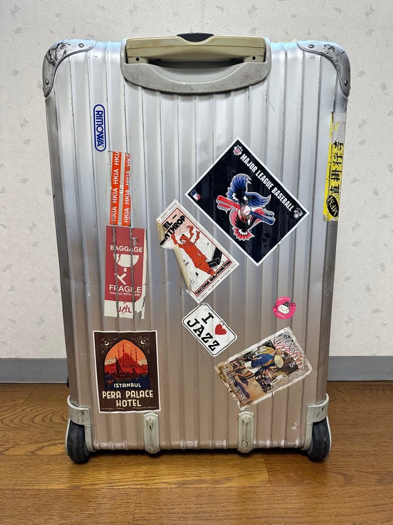 い*た様 RIMOWA スーツケース