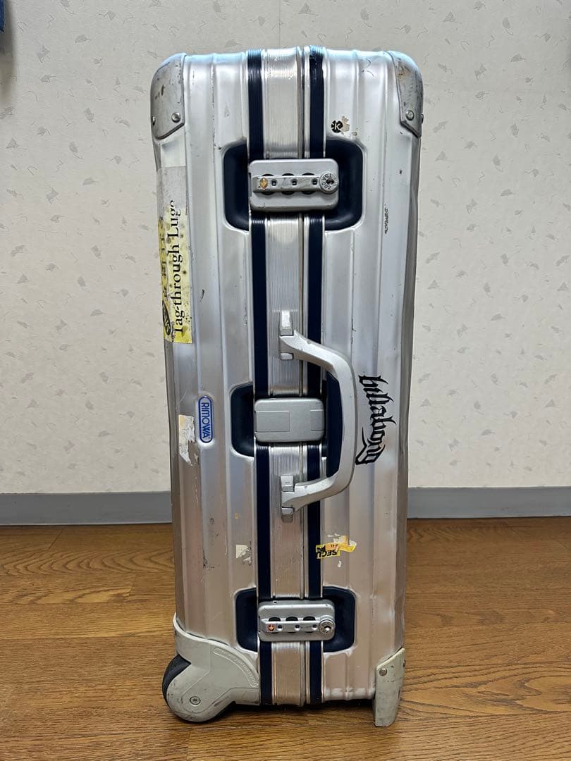 い*た様 RIMOWA スーツケース