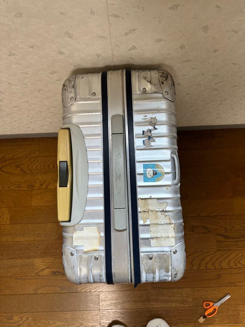 い*た様 RIMOWA スーツケース