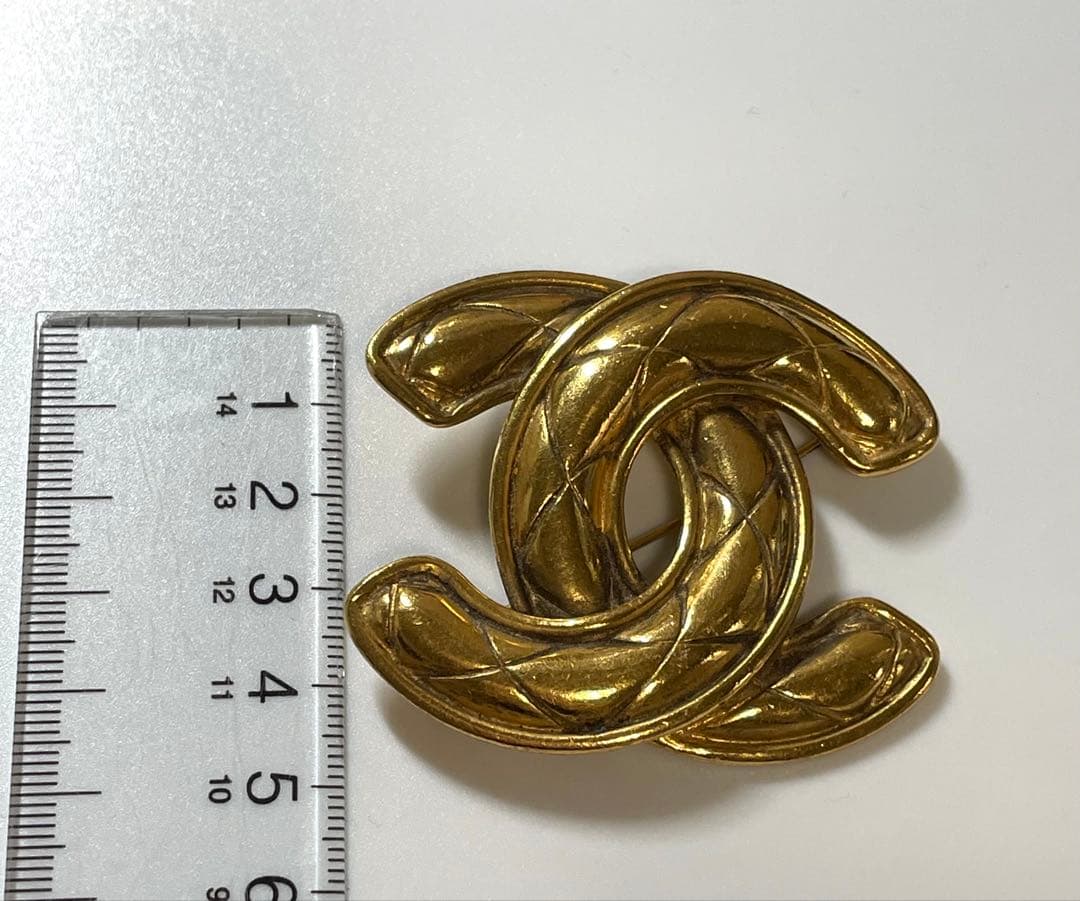シャネル CHANELヴィンテージ　ココマーク　マトラッセ ブローチ　ゴールド
