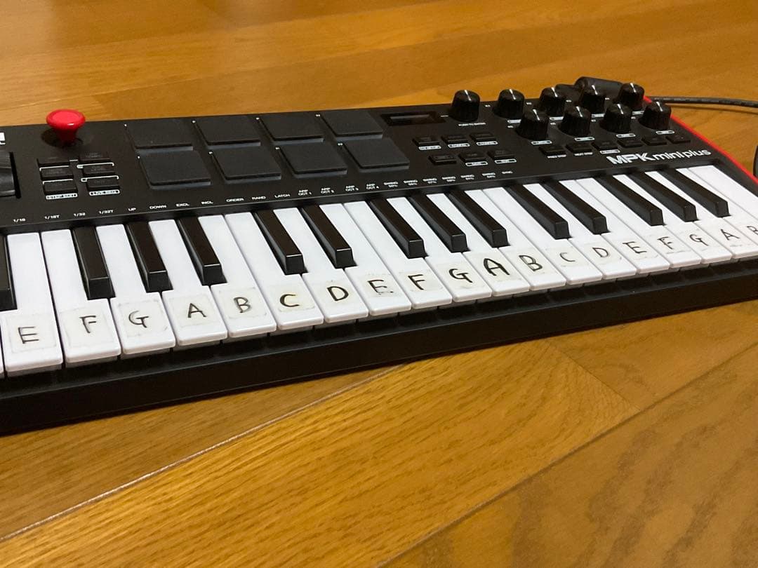 AKAI USB MIDIキーボードコントローラー 37鍵
