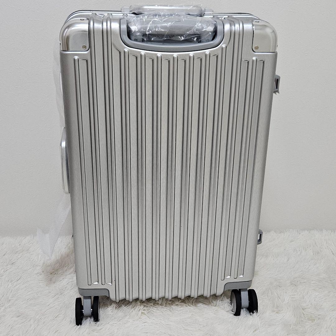 新品✨️スーツケース Mサイズ 66L 静音キャスター TSAロック