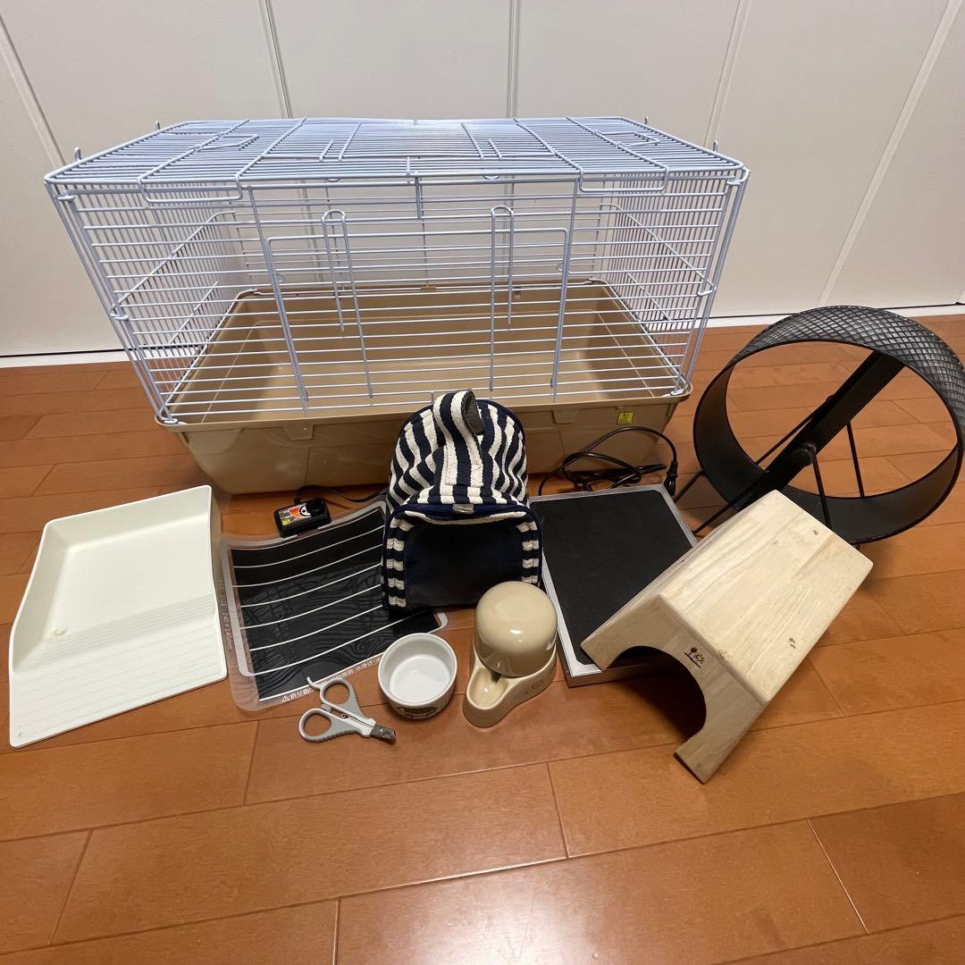 小動物用ケージと付属品　全10点