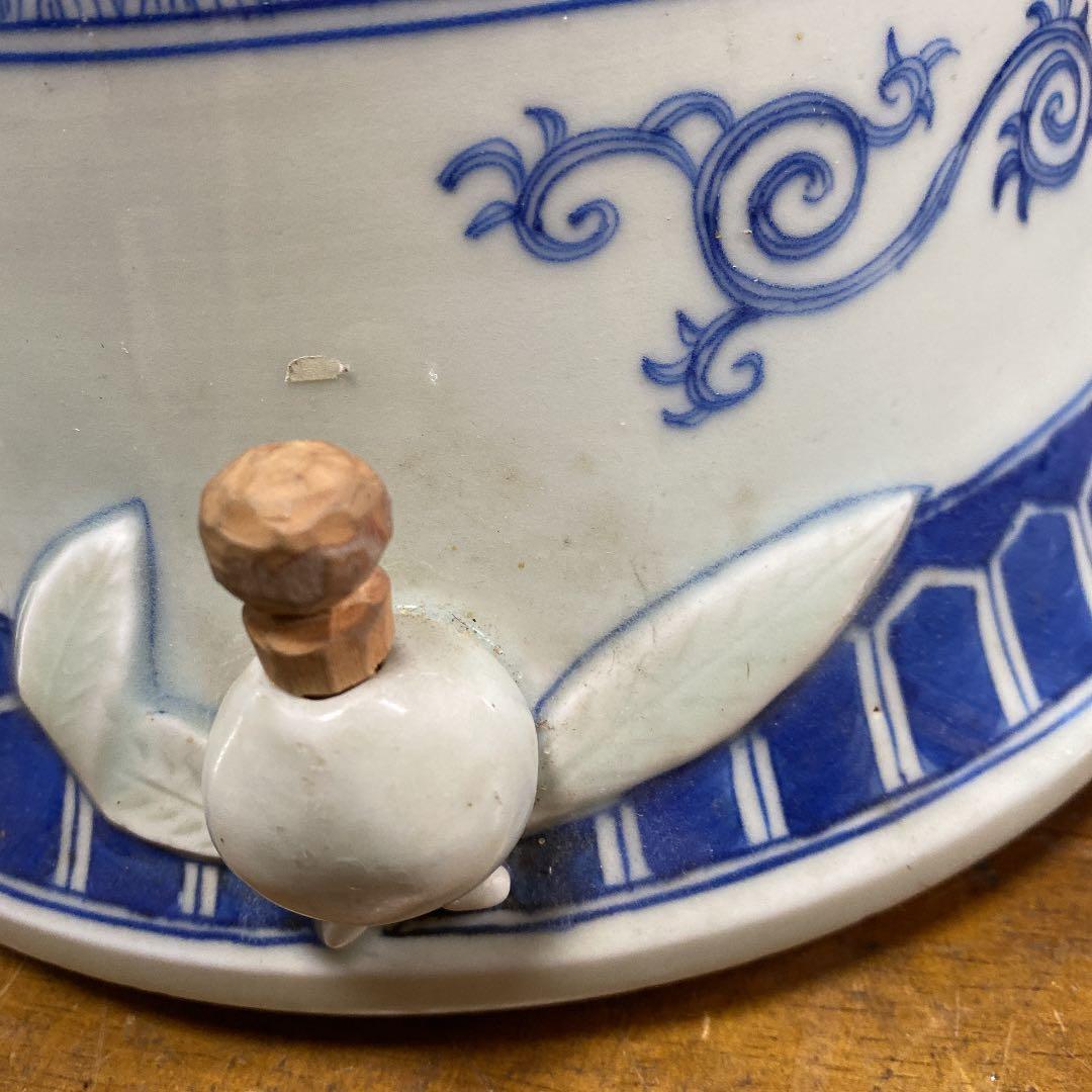 伊万里カラクリ水飲