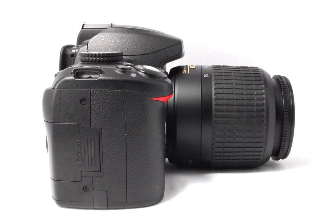 高画質✨届いてすぐ使える✨軽量✨スマホ転送可✨Nikon D3000✨簡単操作✨