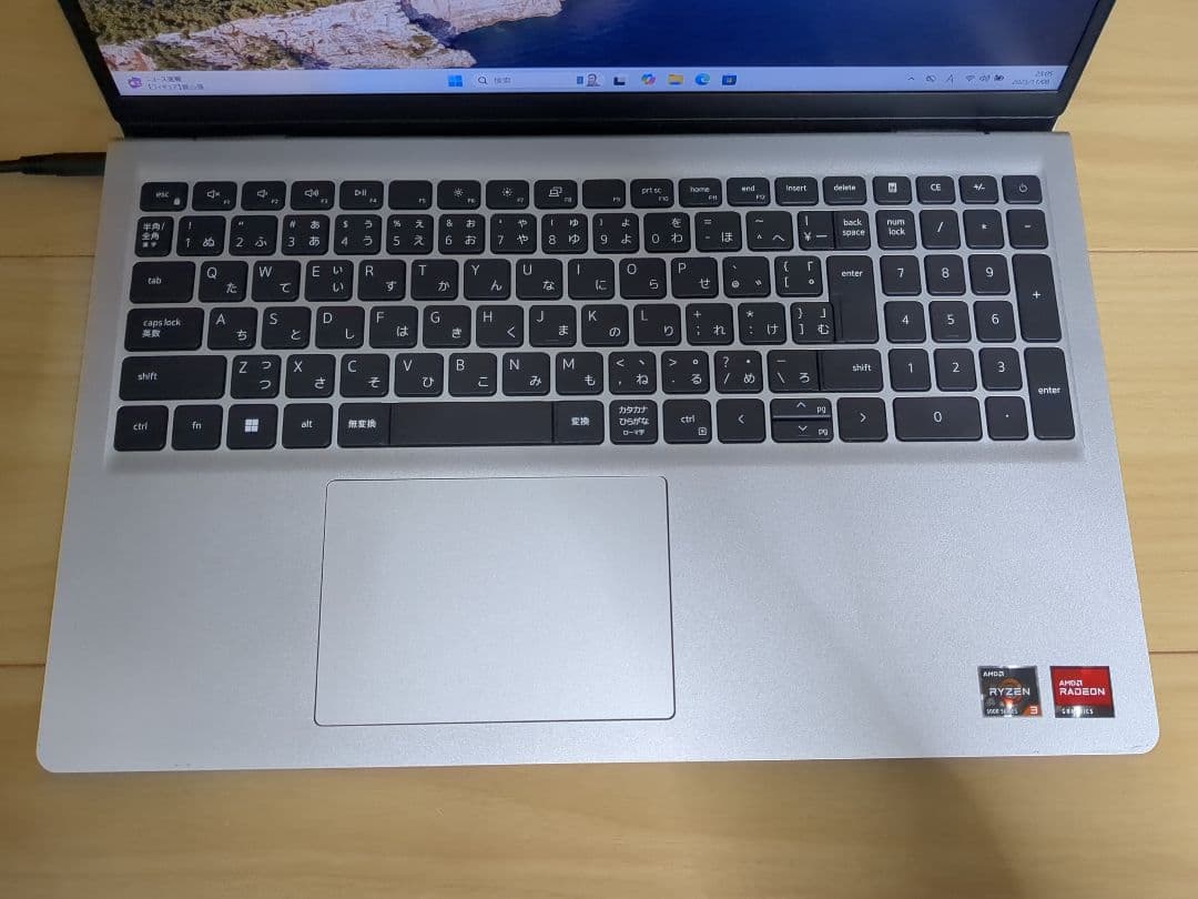 Inspiron 15 3525 Ryzen 3 ・8GB・256GB SSD