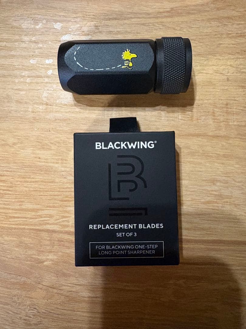 BLACKWING 鉛筆削り　スヌーピー　替え刃3枚付き