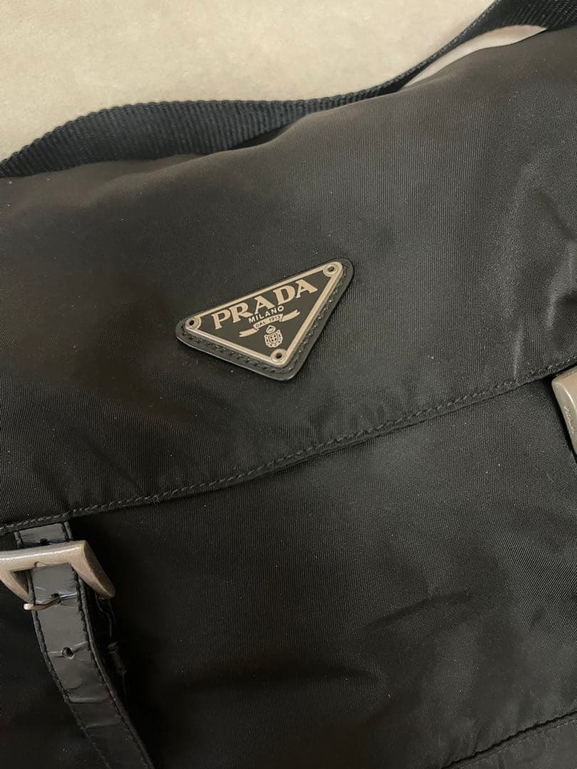 【美品】プラダ ナイロン メッセンジャーショルダー バッグ ブラック三角ロゴ