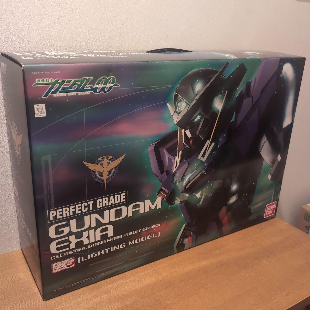 ロボット GUNDAM EXIA PG 1/60 LIGHTING MODEL