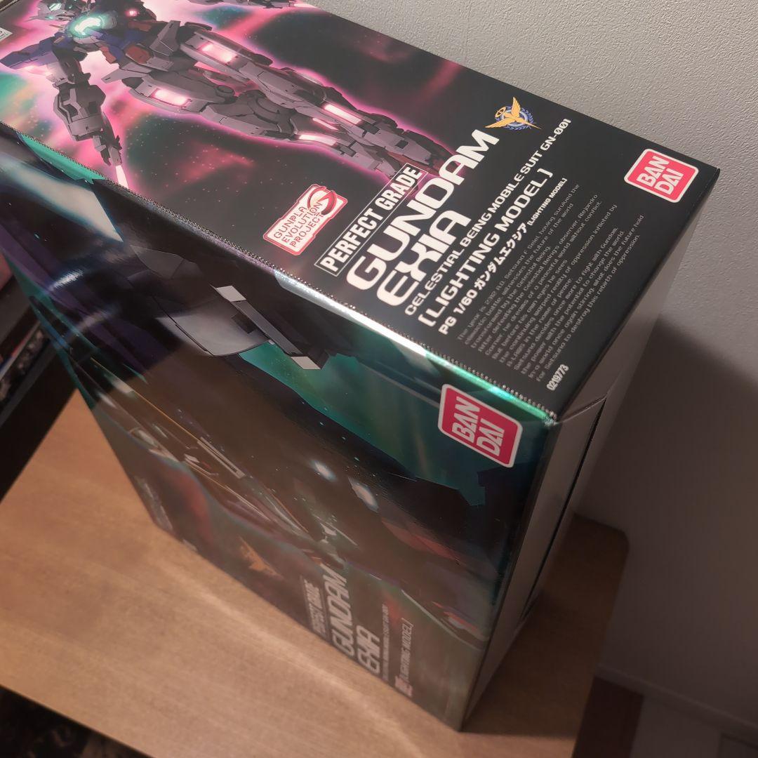 ロボット GUNDAM EXIA PG 1/60 LIGHTING MODEL