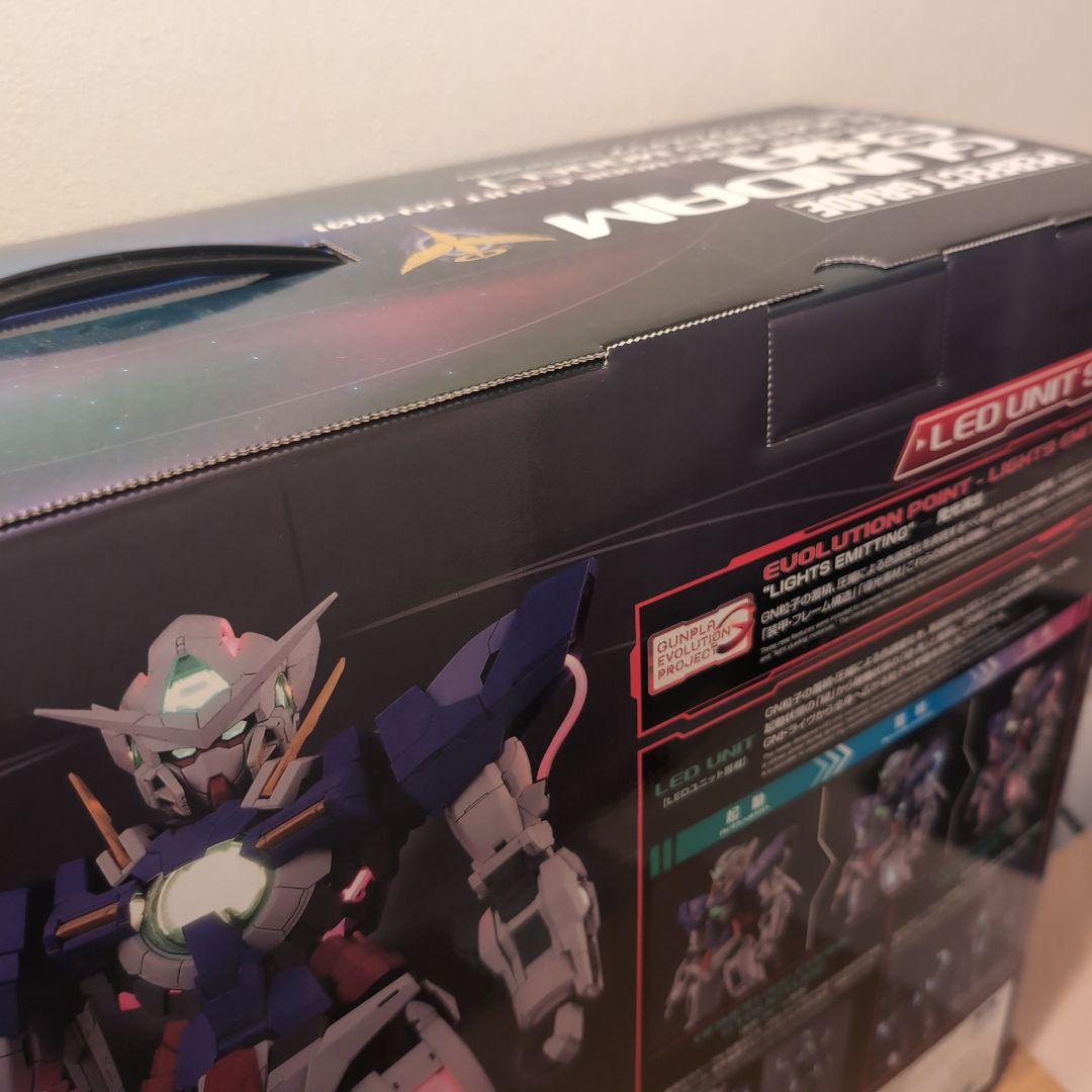 ロボット GUNDAM EXIA PG 1/60 LIGHTING MODEL