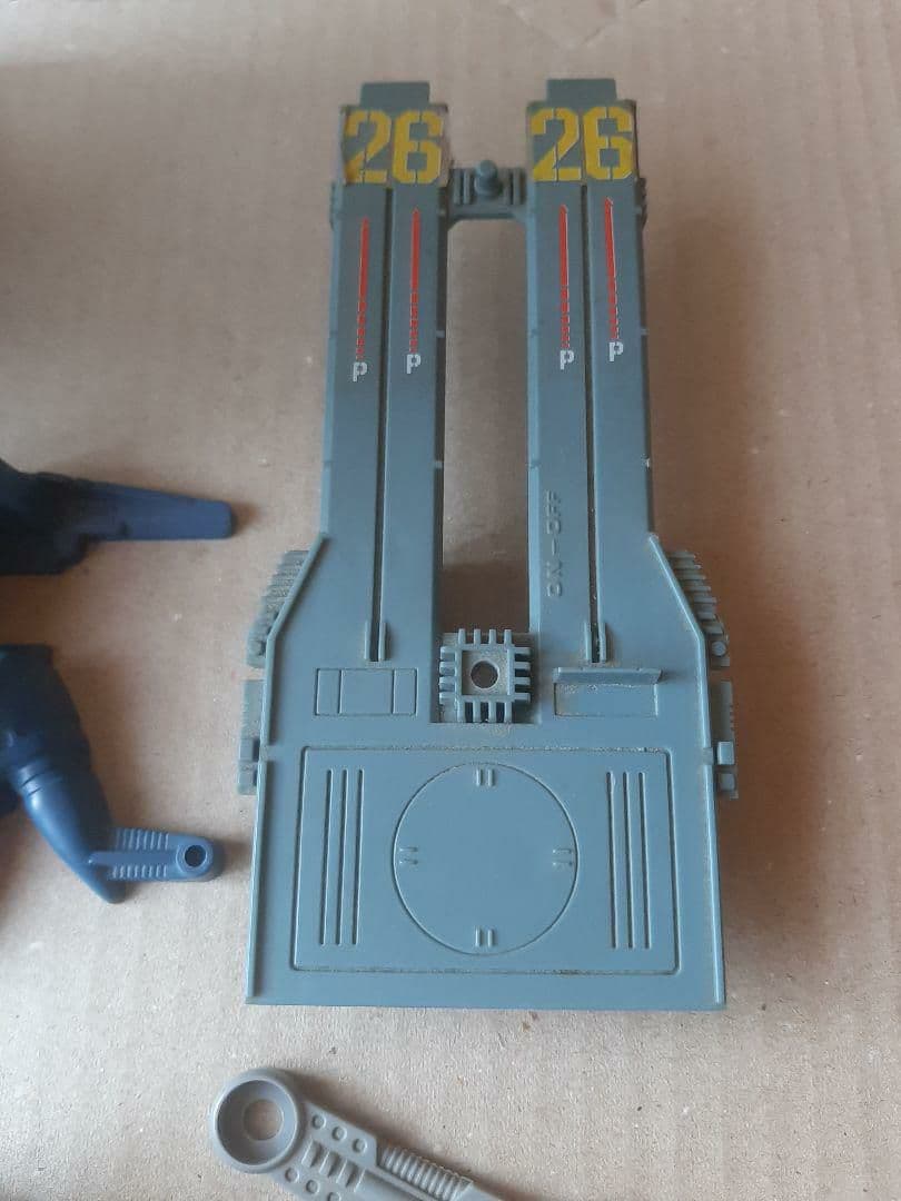 【ジャンク品】旧ゾイド　サラマンダー　マッドサンダー　他パーツ