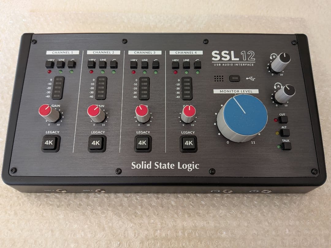 SSL12 USBオーディオインターフェイス