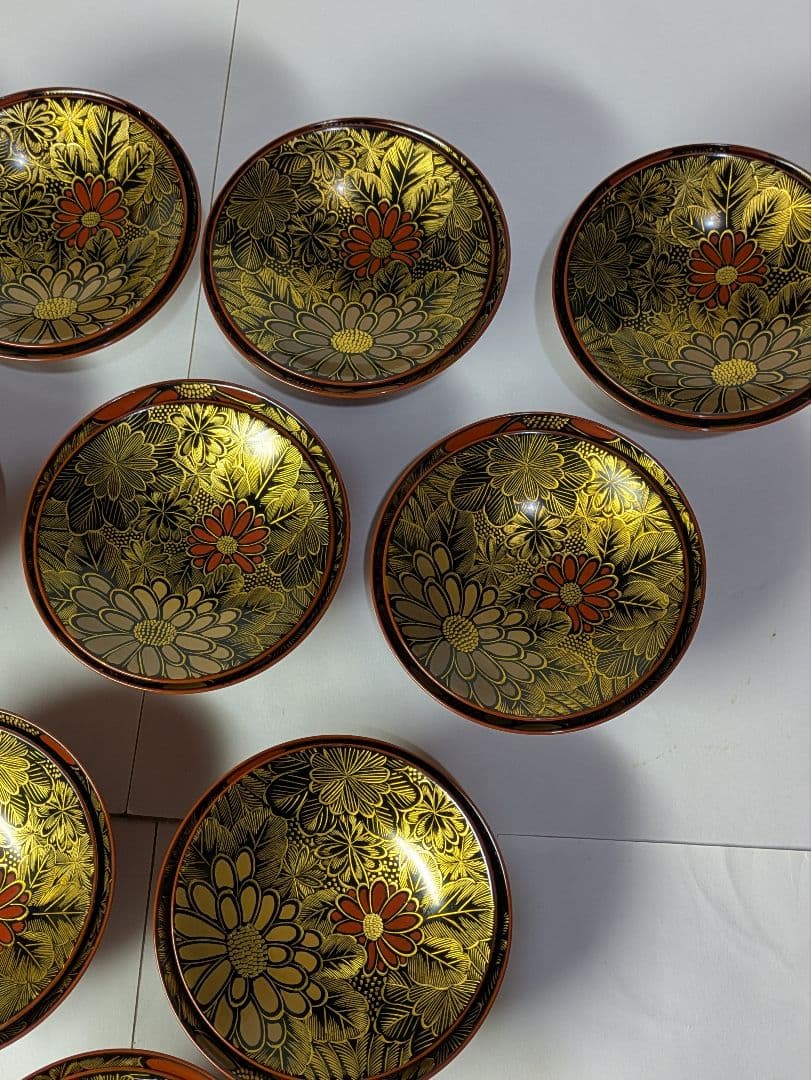 特選、輪島塗、蒔絵金彩細工、沈金菊模様、木製、蓋付椀、吸物椀、10客、保管箱付