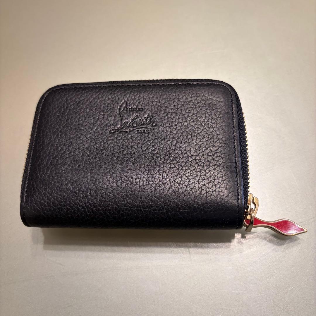 クリスチャンルブタン ケース 小銭入れ カード2枚 黒/赤