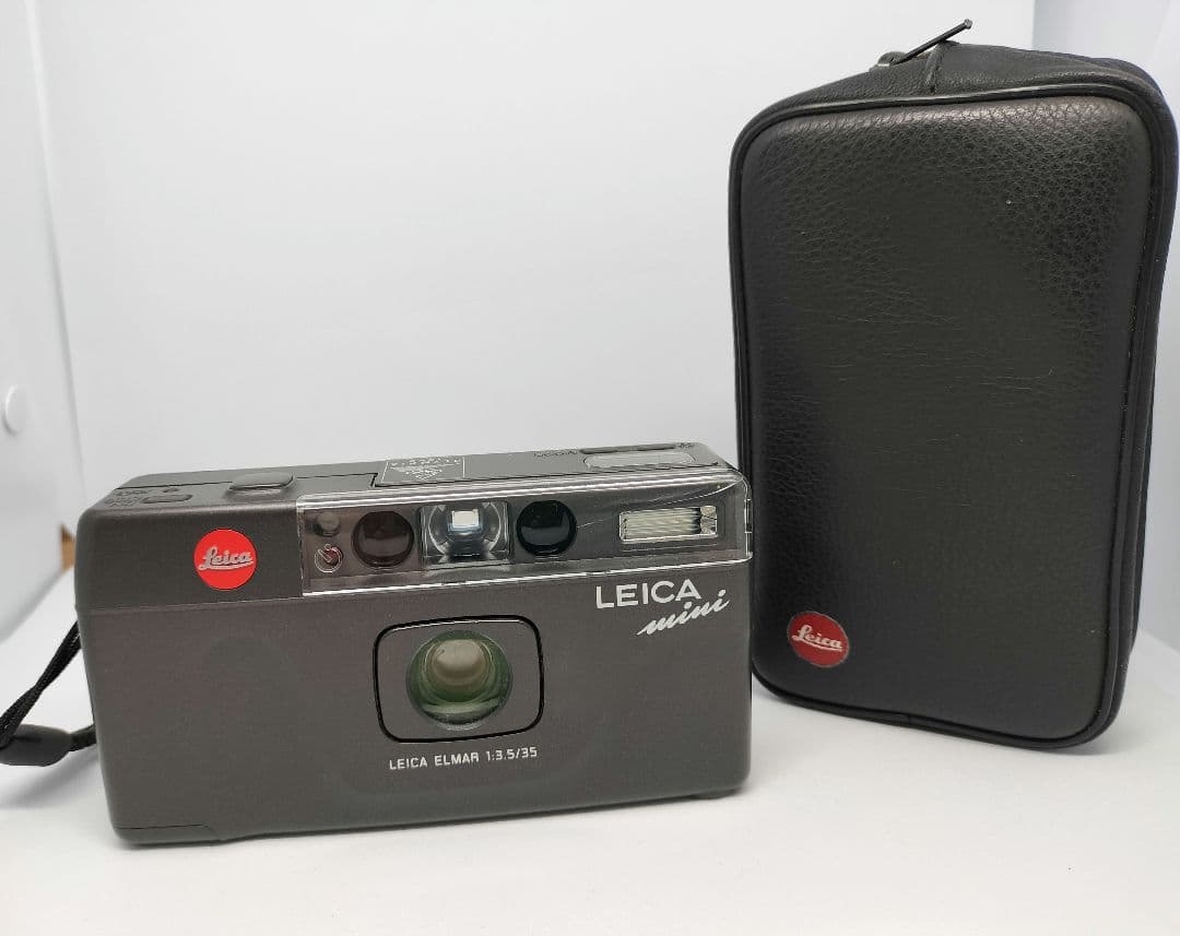LEICA mini コンパクトフィルムカメラ　カバー付き