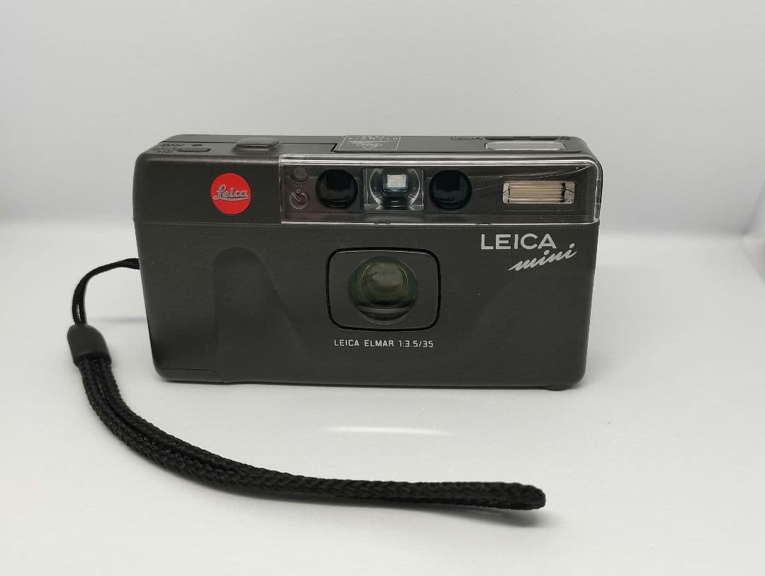 LEICA mini コンパクトフィルムカメラ　カバー付き