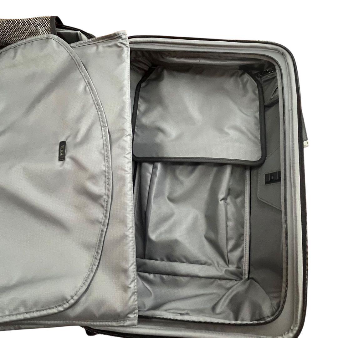 TUMI ALPHA Xインターナショナル・デュアル・アクセス　　キャリーケース