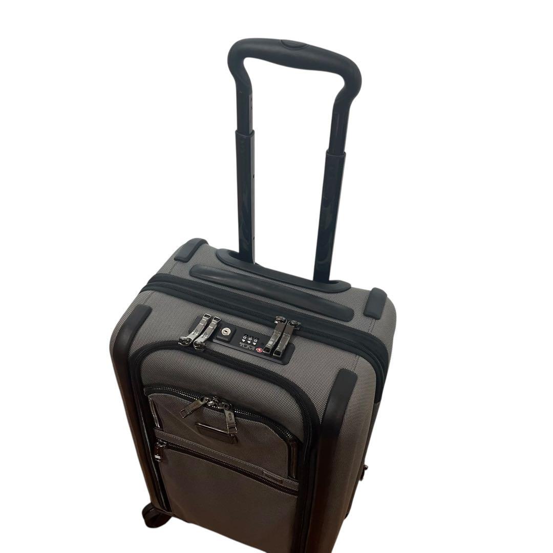 TUMI ALPHA Xインターナショナル・デュアル・アクセス　　キャリーケース