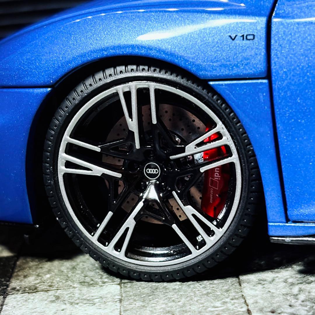 1/18 KENGFAI アウディ R8 V10 PLUS 2021