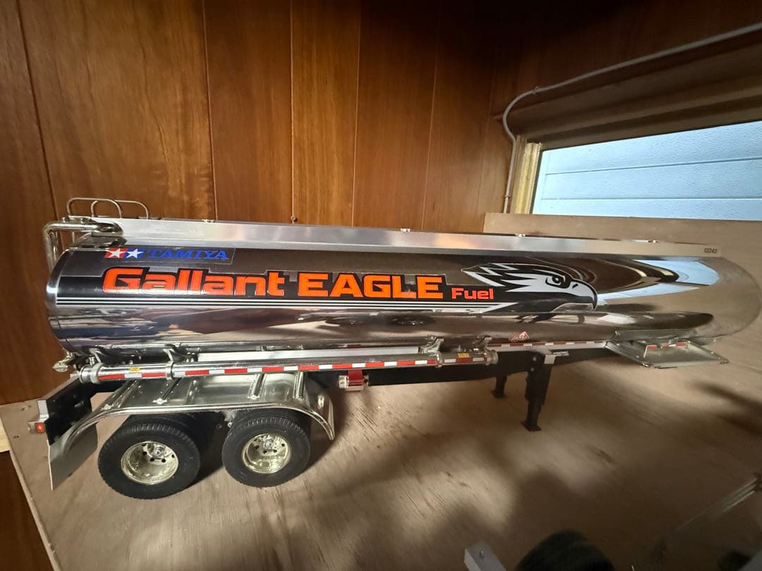 タンクローリー