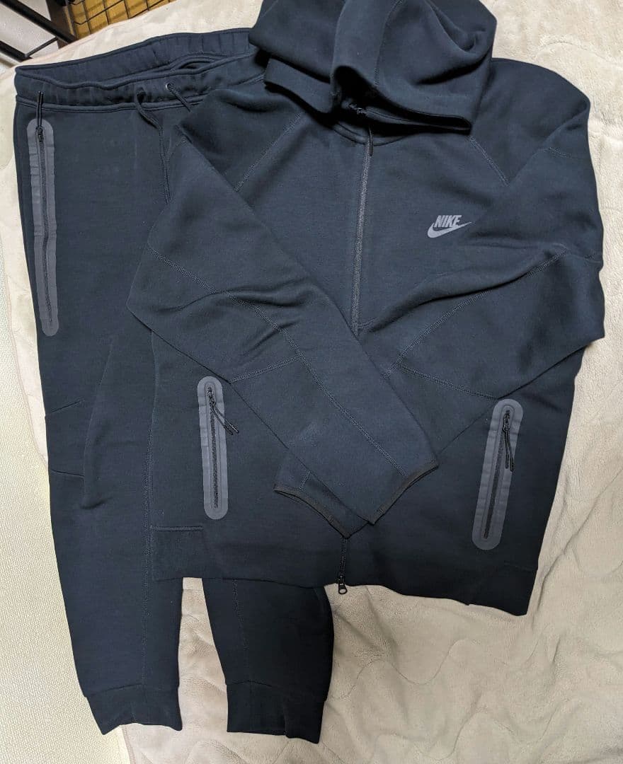 ナイキ　テックフリース　セットアップ　　　　　　XXL　フーディ&ジョガーパンツ
