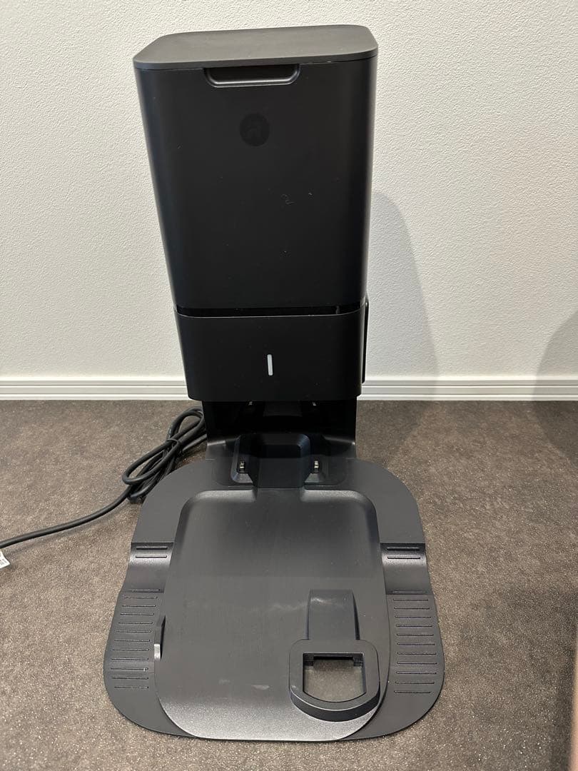 お掃除ロボット　ルンバi7 本体➕ダストクリーナー　ブラック　【美品】