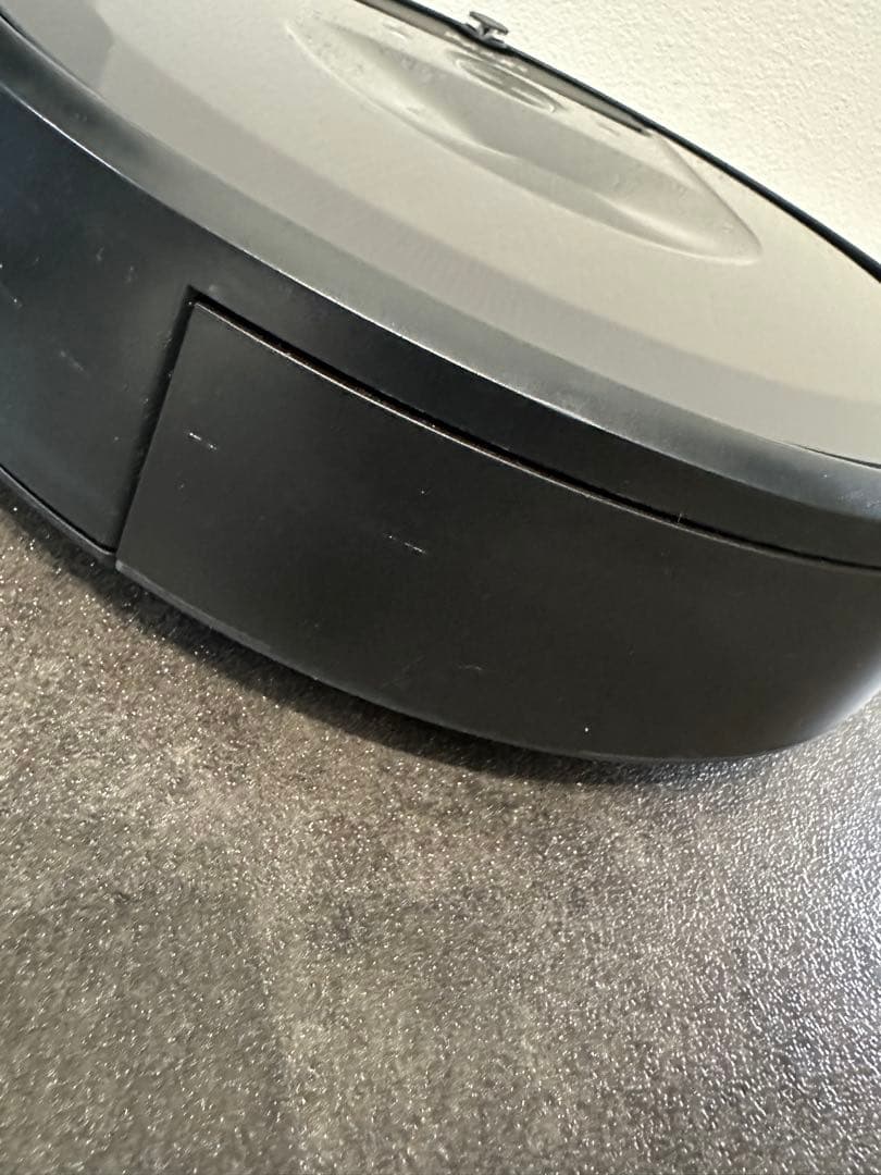 お掃除ロボット　ルンバi7 本体➕ダストクリーナー　ブラック　【美品】