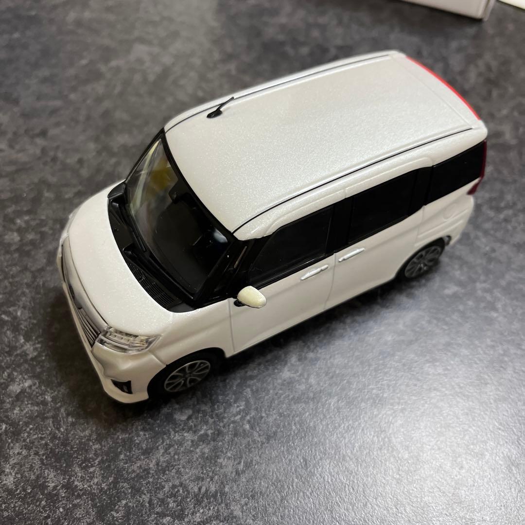 ROOMY ミニカー 1/64 スケール 箱付き
