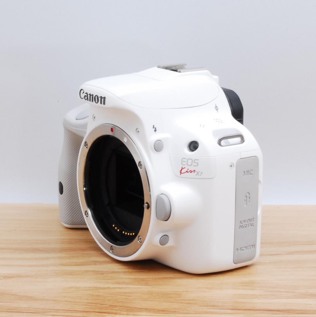 ⭐️スマホ転送OK⭐️人気ホワイト！Canon EOS Kiss X7 ダブルレンズ