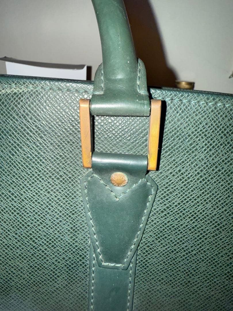 ルイヴィトン タイガ ロザン ビジネスバッグ グリーン
