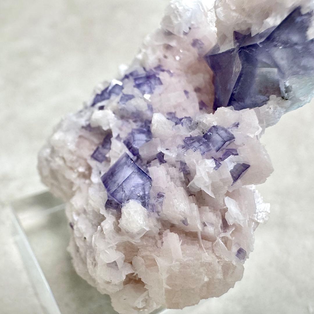 【D194】ポーセリンフローライト Aタイプ ヤオガンシャン 原石 鉱物 標本