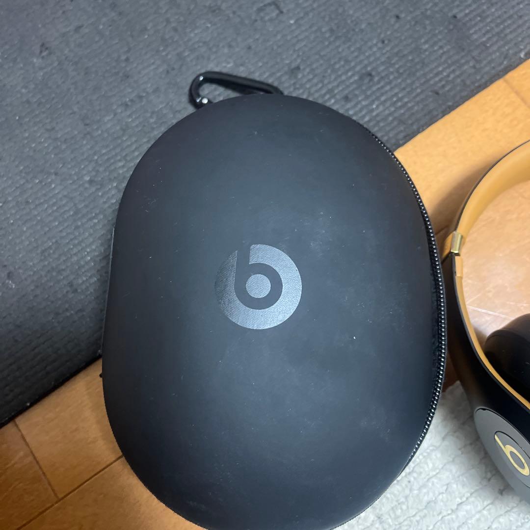 Beats ワイヤレスヘッドホン ブラック ゴールド