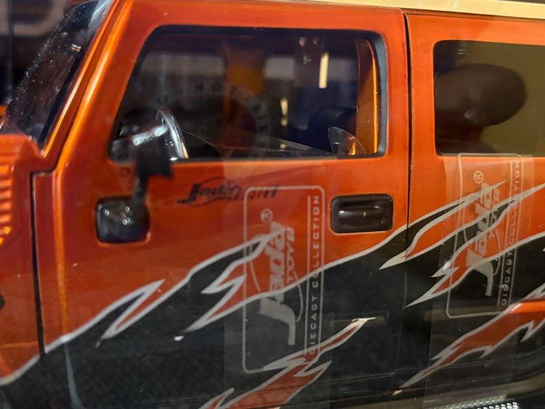 DUB CITY HUMMER H2 1:18 ミニカー